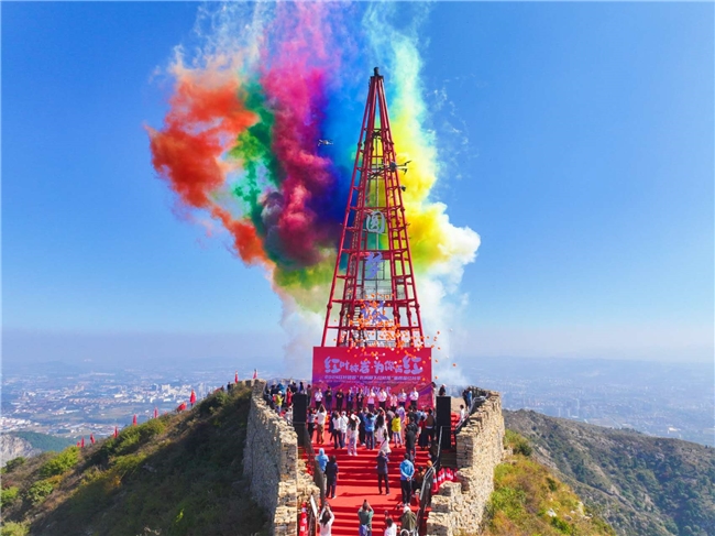 紅葉柿岩·為(wèi)你而紅-紅葉柿岩第四屆紅葉季拉開帷幕